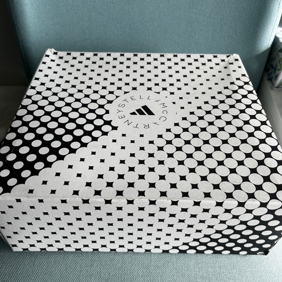 Adidas by Stella McCartney Terrex hiking boots - Picture 9 of 10